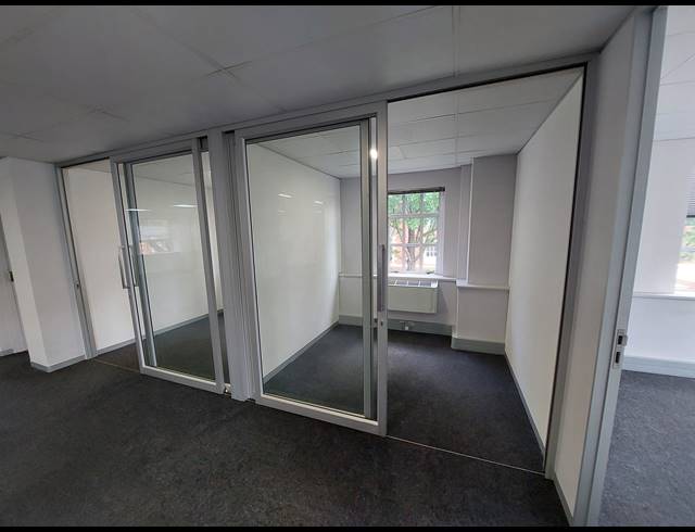 283M² OFFICE TO LET IN BRYANSTON